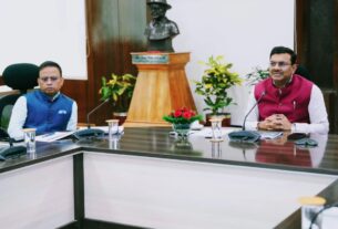 मुख्य सचिव ने की मुख्यमंत्री घोषणाओं की प्रगति की समीक्षा
