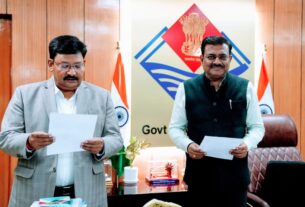 सेवा का अधिकार आयोग के आयुक्त बने दीपेन्द्र चौधरी, मुख्य सचिव ने दिलाई पद की शपथ