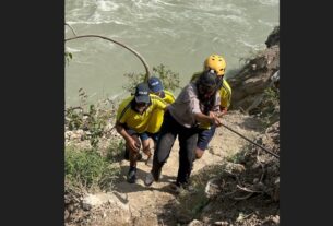 हरियाणा की युवती नदी के बहाव क्षेत्र में फंसी, SDRF ने बचाया