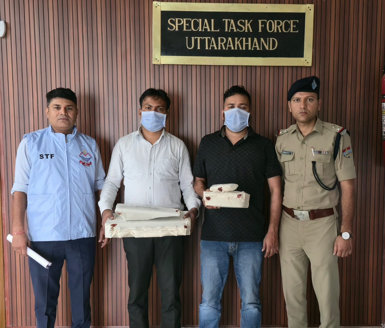 देहरादून में फर्जी कॉल सेंटर का STF ने किया भंडाफोड़, दो गिरफ्तार