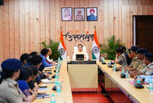 मुख्यमंत्री धामी की दो टूक संदेश—सड़कें गड्ढामुक्त हों, विकास कार्यों में गुणवत्ता से समझौता हुआ तो जिम्मेदार अधिकारी पर होगी कार्रवाई