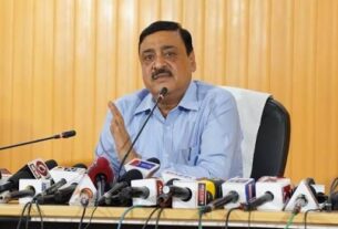 ग्लोबल इन्वेस्टर समिट पर भ्रामक खबरों को सचिव उद्योग विनय शंकर पांडे ने किया खारिज