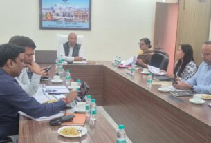 तय समय में सड़कें गड्ढामुक्त न होने पर गढ़वाल आयुक्त सख्त