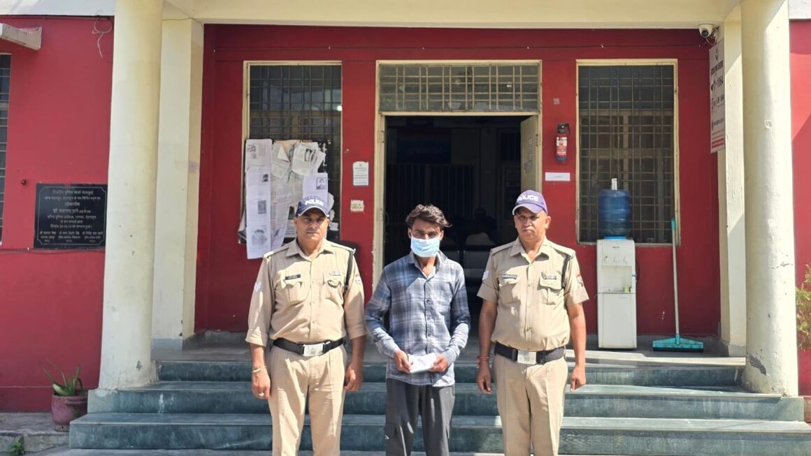 डिलीवरी बॉय की आड़ में स्मैक की सप्लाई, सेलाकुई पुलिस ने आरोपी को दबोचा