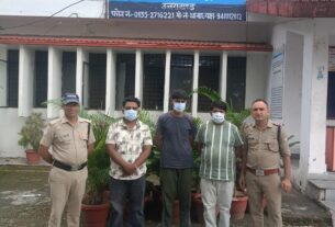 देहरादून में सड़क पर हुड़दंग करना पड़ा भारी, पुलिस ने तीन लोगों को हिरासत में लिया