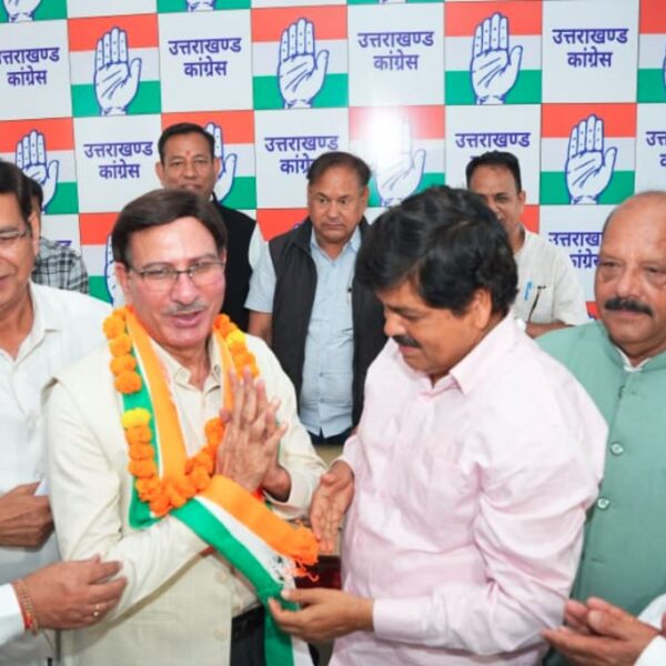 उत्तराखंड कांग्रेस में शामिल हुए कई नेता, 2027 चुनाव से पहले संगठन मजबूत करने की तैयारी
