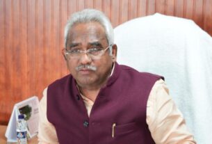 पंचायत भवनों के निर्माण और मरम्मत में तेजी लाने के निर्देश