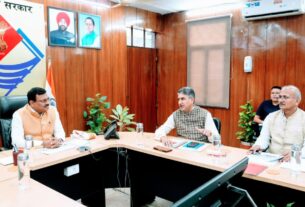 पर्यटन और तीर्थ स्थलों से जुड़ेंगे आदर्श संस्कृत ग्राम, मुख्य सचिव ने दिए अहम निर्देश